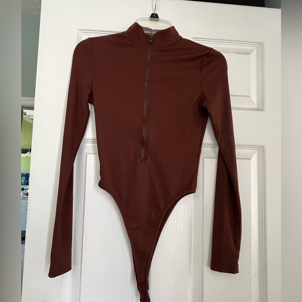 Brown zippered long sleeve bodysuit small